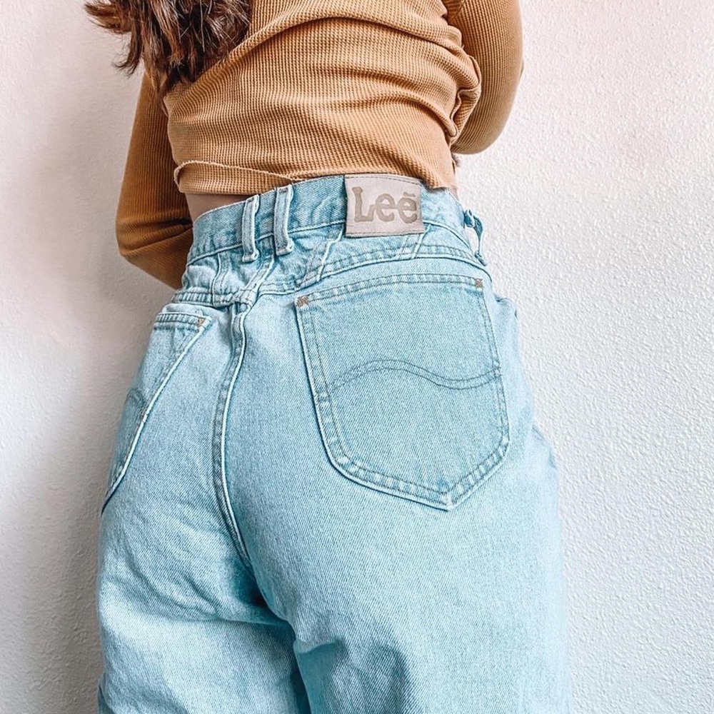 Vintage Lee rider jeans, hand distressed 💐